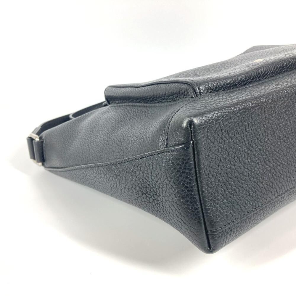 Louis Vuitton Messenger