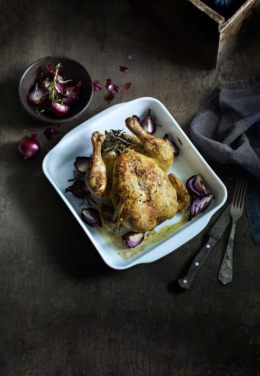 Kvadratfad 27x27 cm.