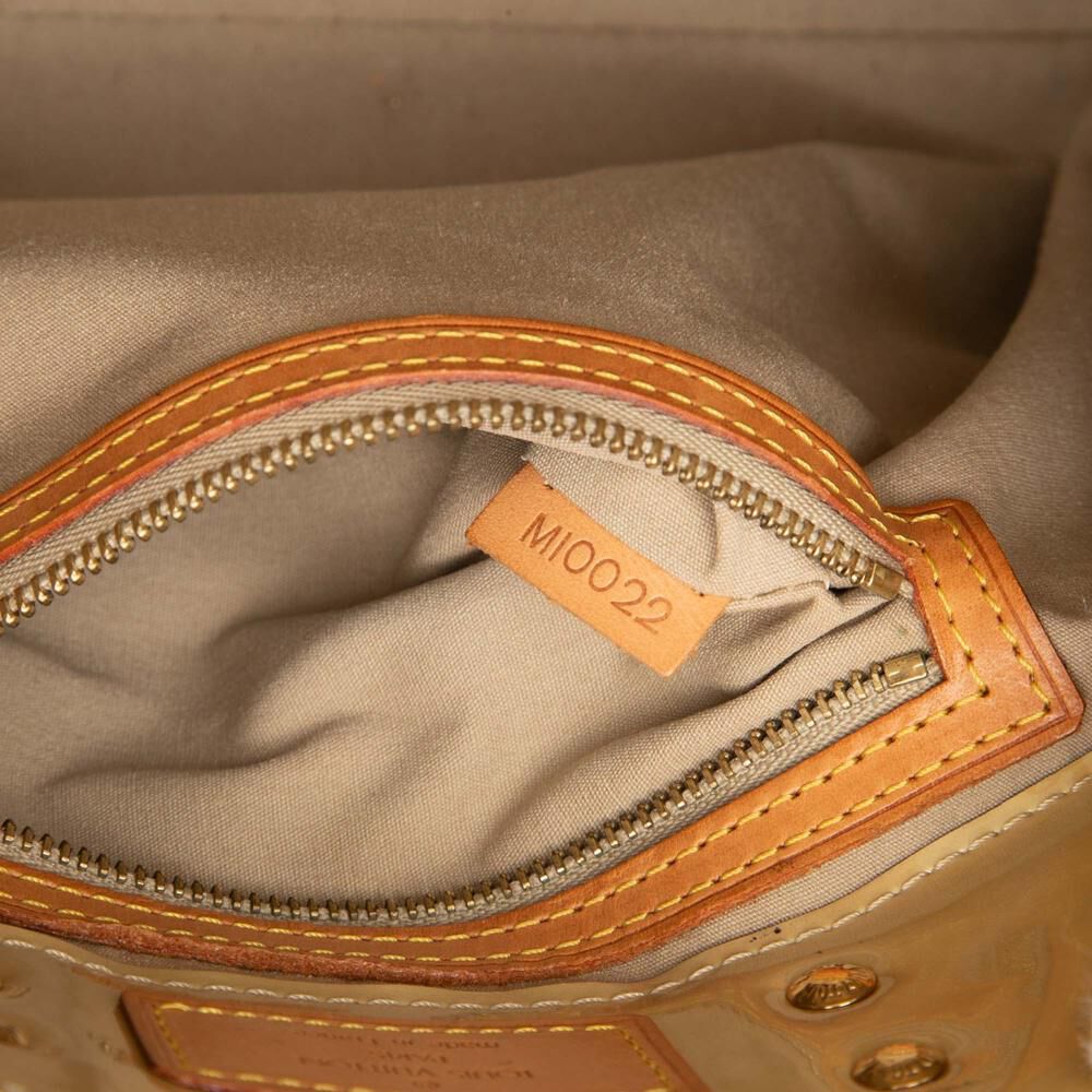 Louis Vuitton Reade