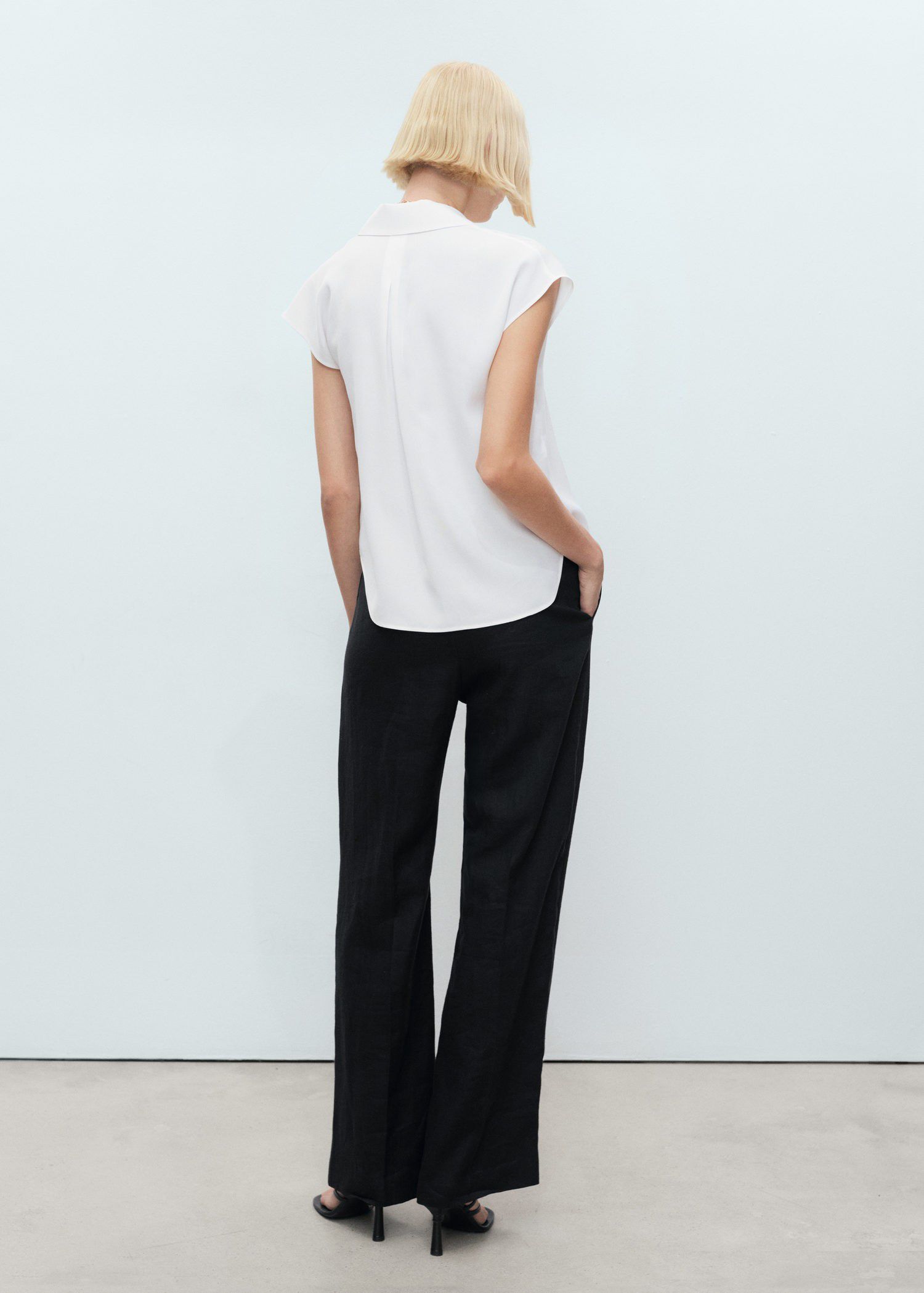 Lyocell sleeveless shirt