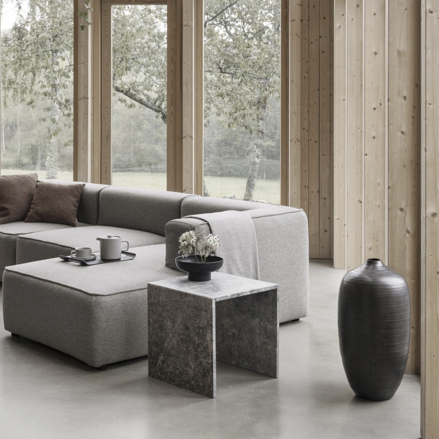 Floor vase -CEOLA- Colour Black