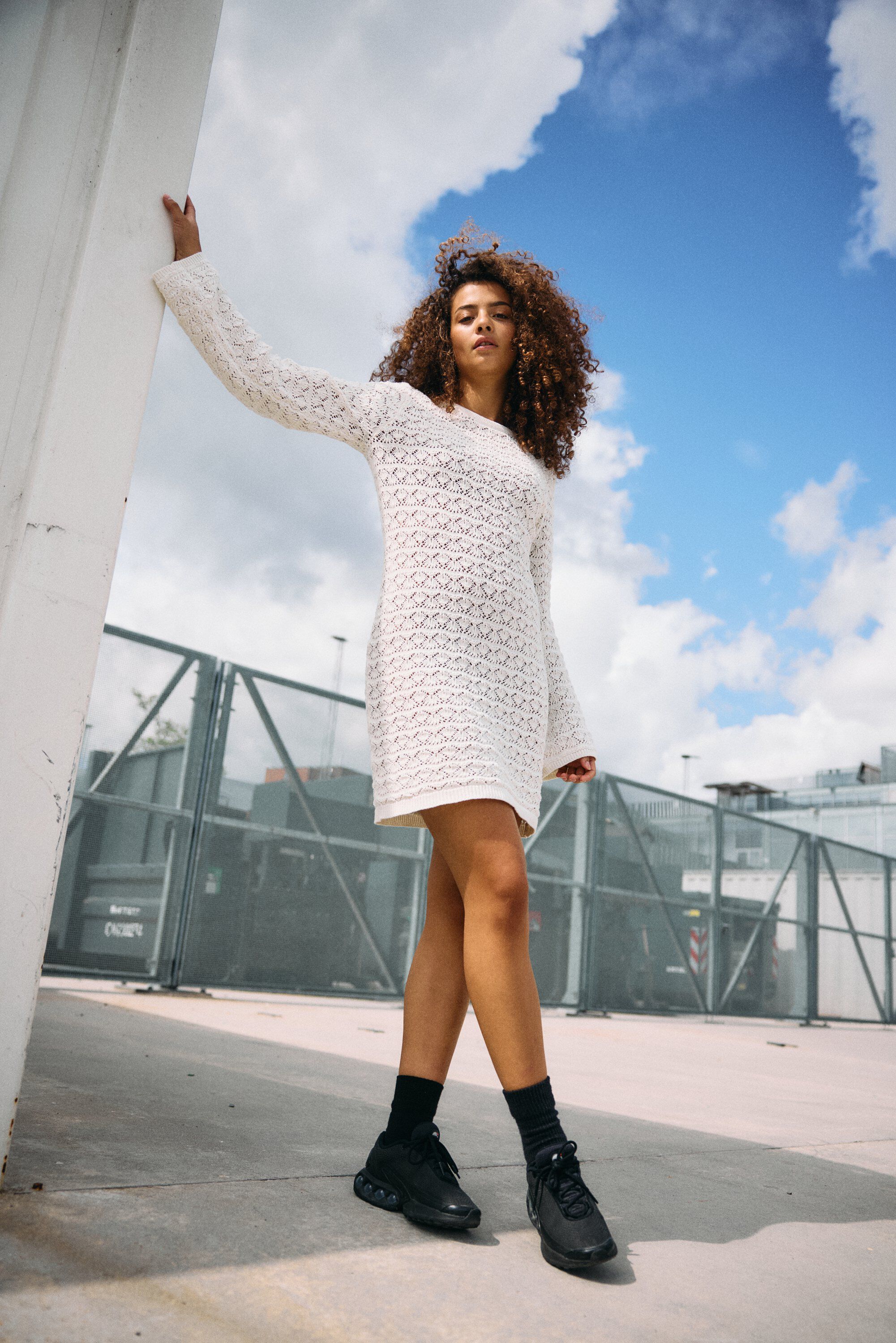 NMLAIKA L/S FLARED SLEEVE KNIT DRES