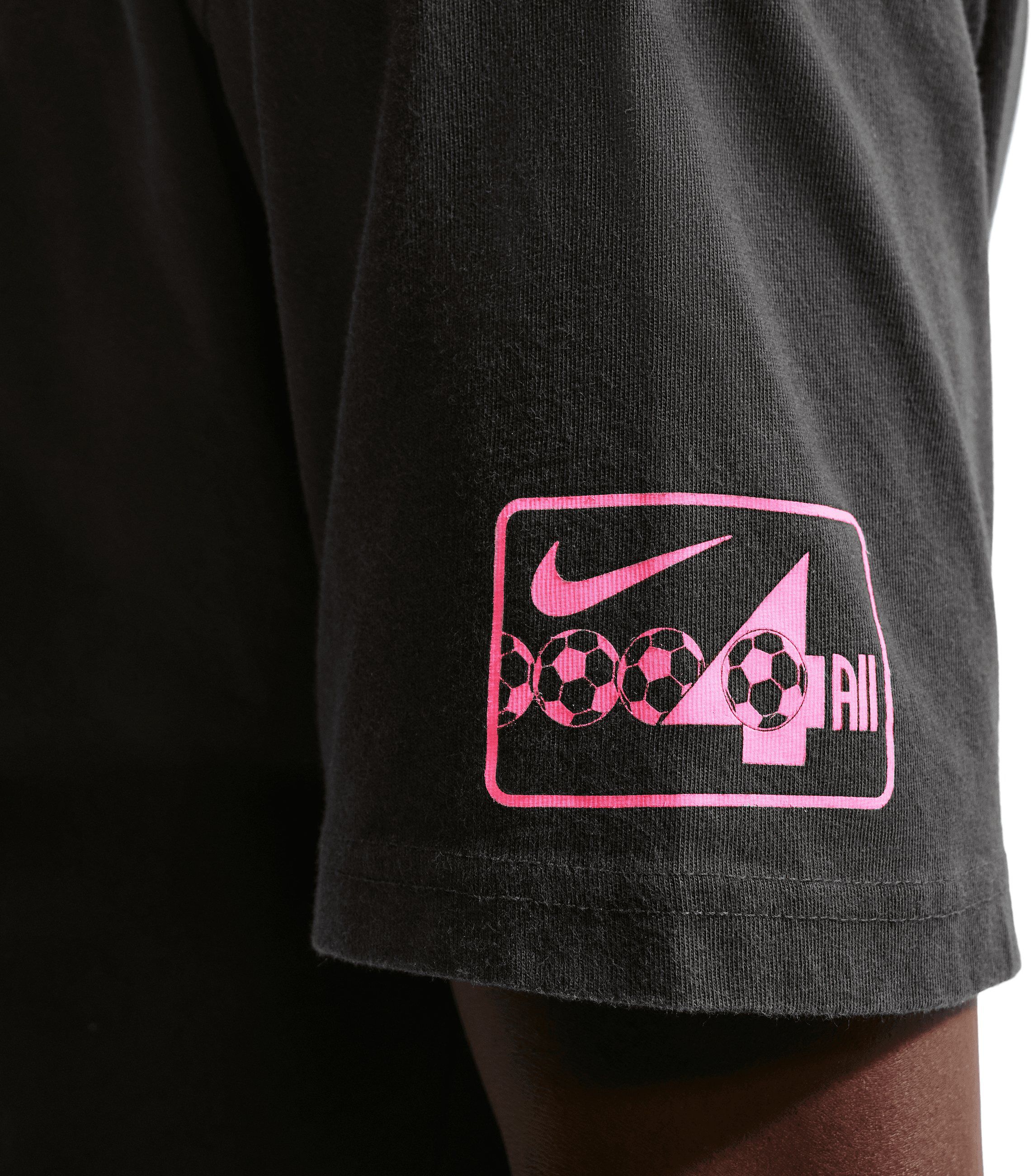Celeb FB 2 T-shirt