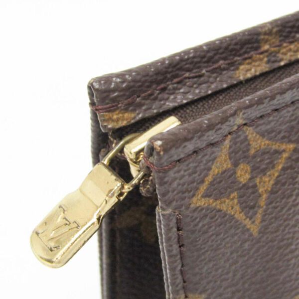 Louis Vuitton Poche Toilette