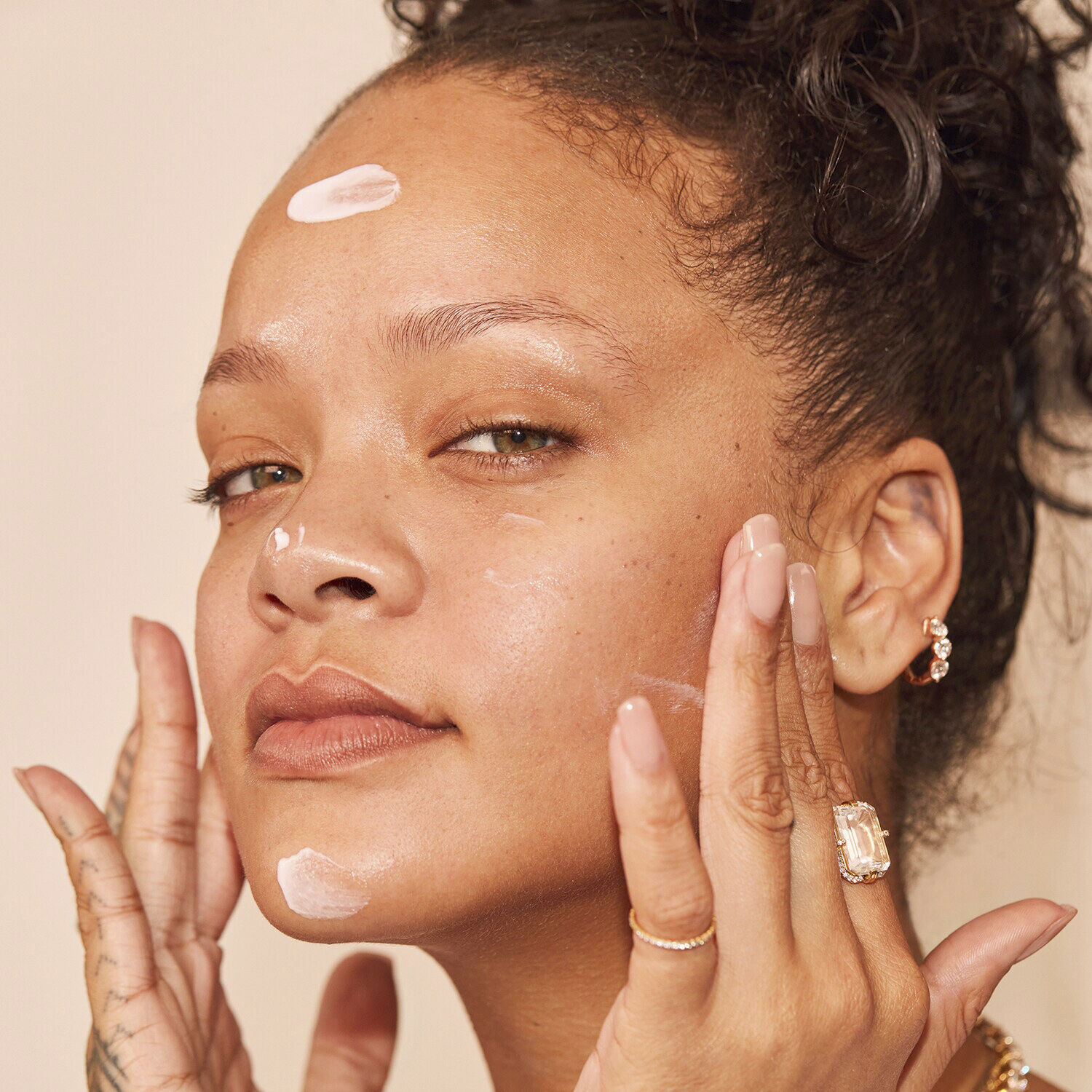 Hydra Vizor - Invisible Moisturizer + SPF 30 Sunscreen With Niacinamid