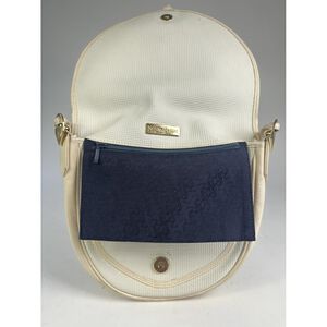 Yves Saint Laurent Shoulder Bag