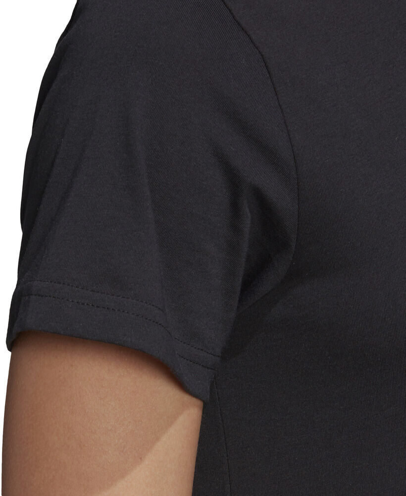 Must Haves Badge of Sport T-shirt