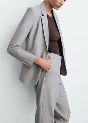 Fitted suit jacket