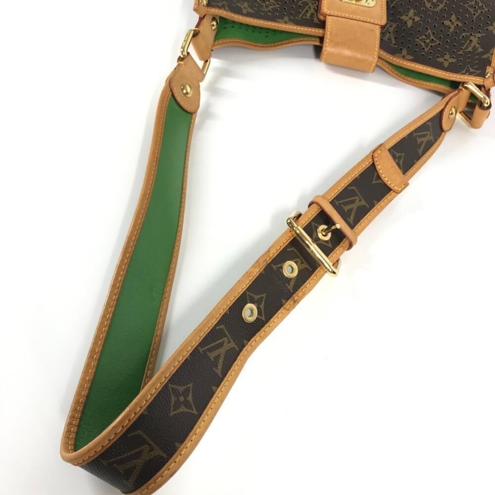 Louis Vuitton Shoulder Bags