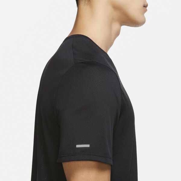 Dri-FIT Miler Wild Run T-shirt