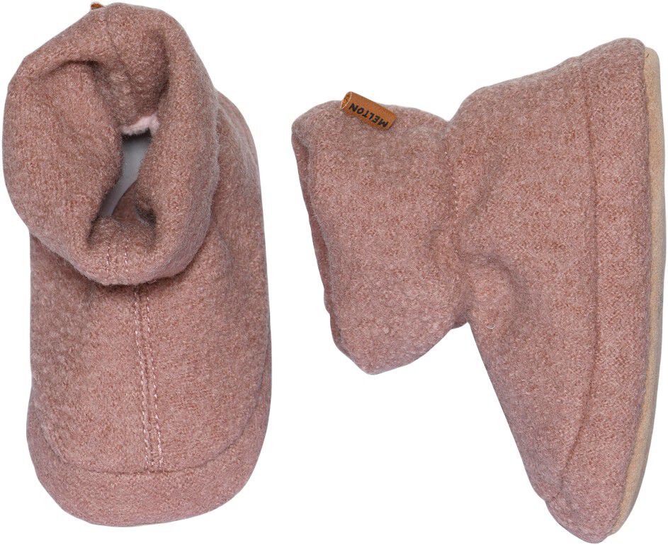 Wolly textile slippers