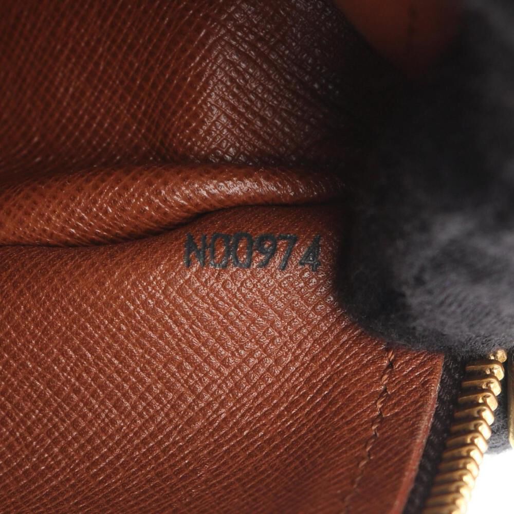 Louis Vuitton Papillon