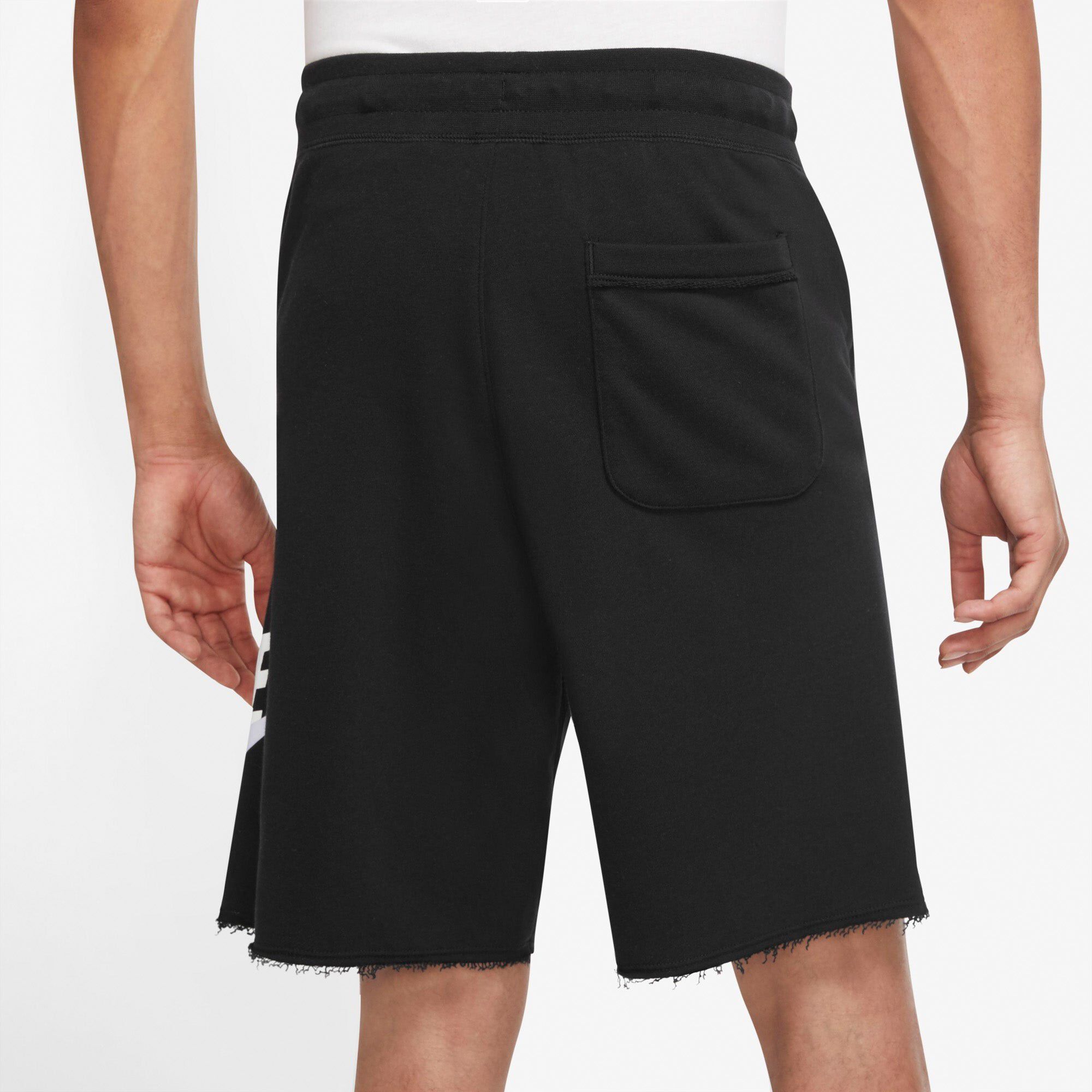 Sportswear Sport Classic Essentials French Terry Alumni shorts