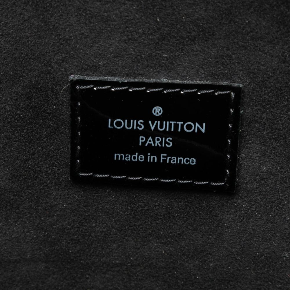 Louis Vuitton Pont Neuf