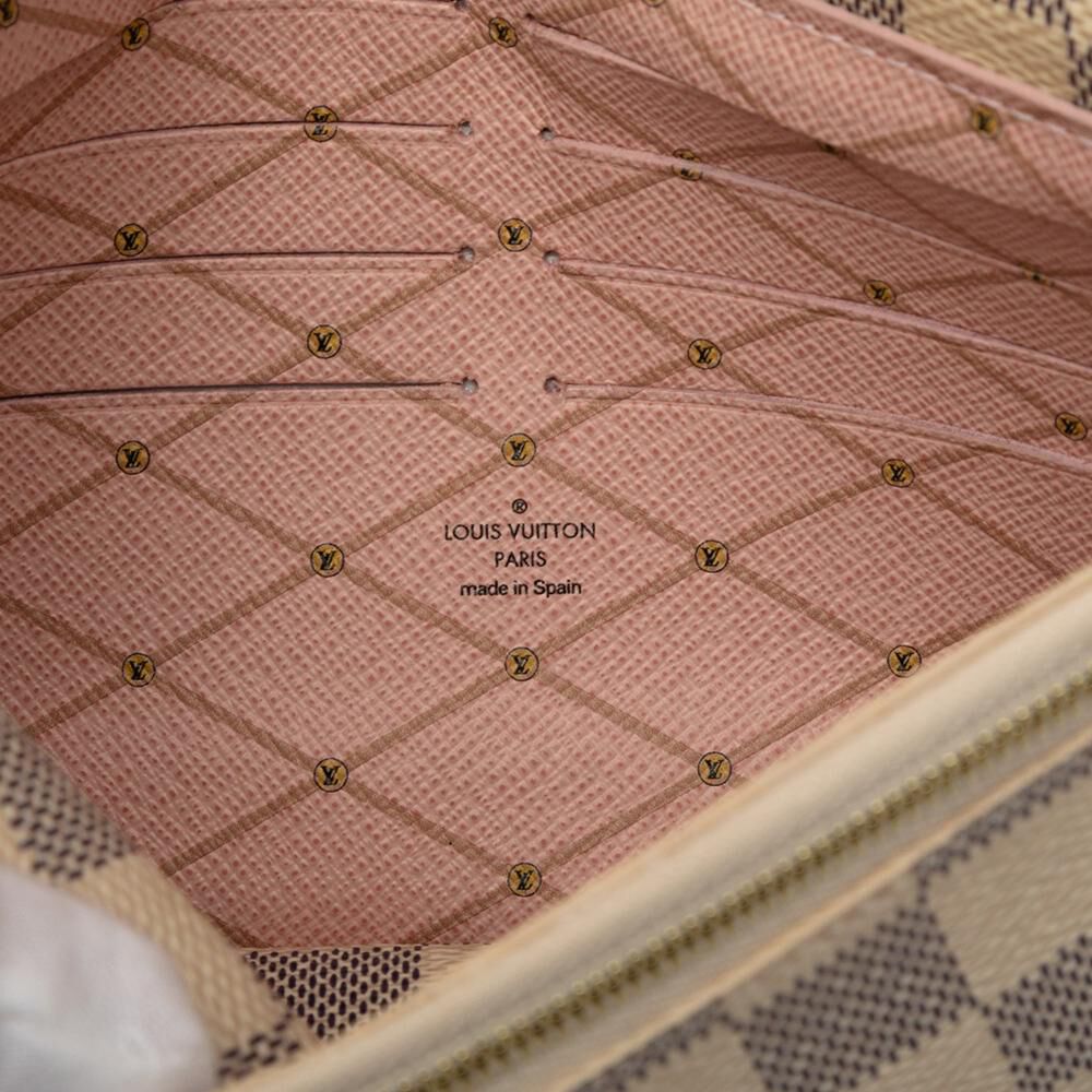 Louis Vuitton Shoulder Bags