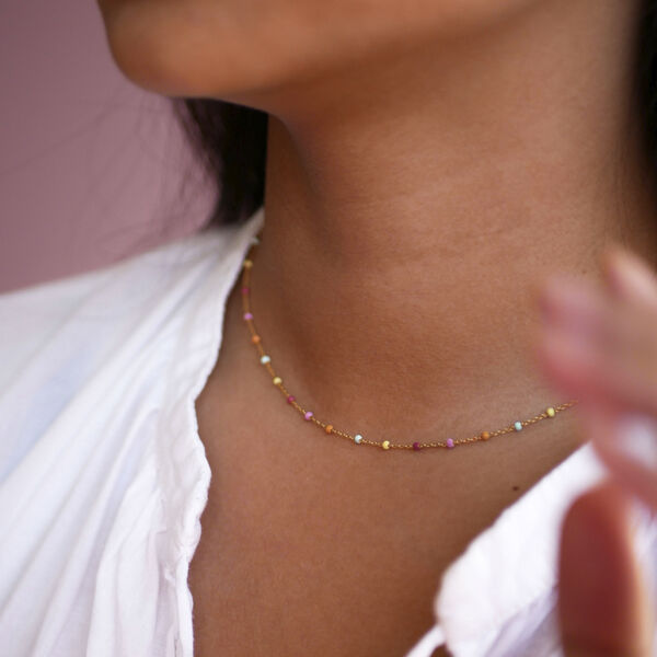Necklace, Lola