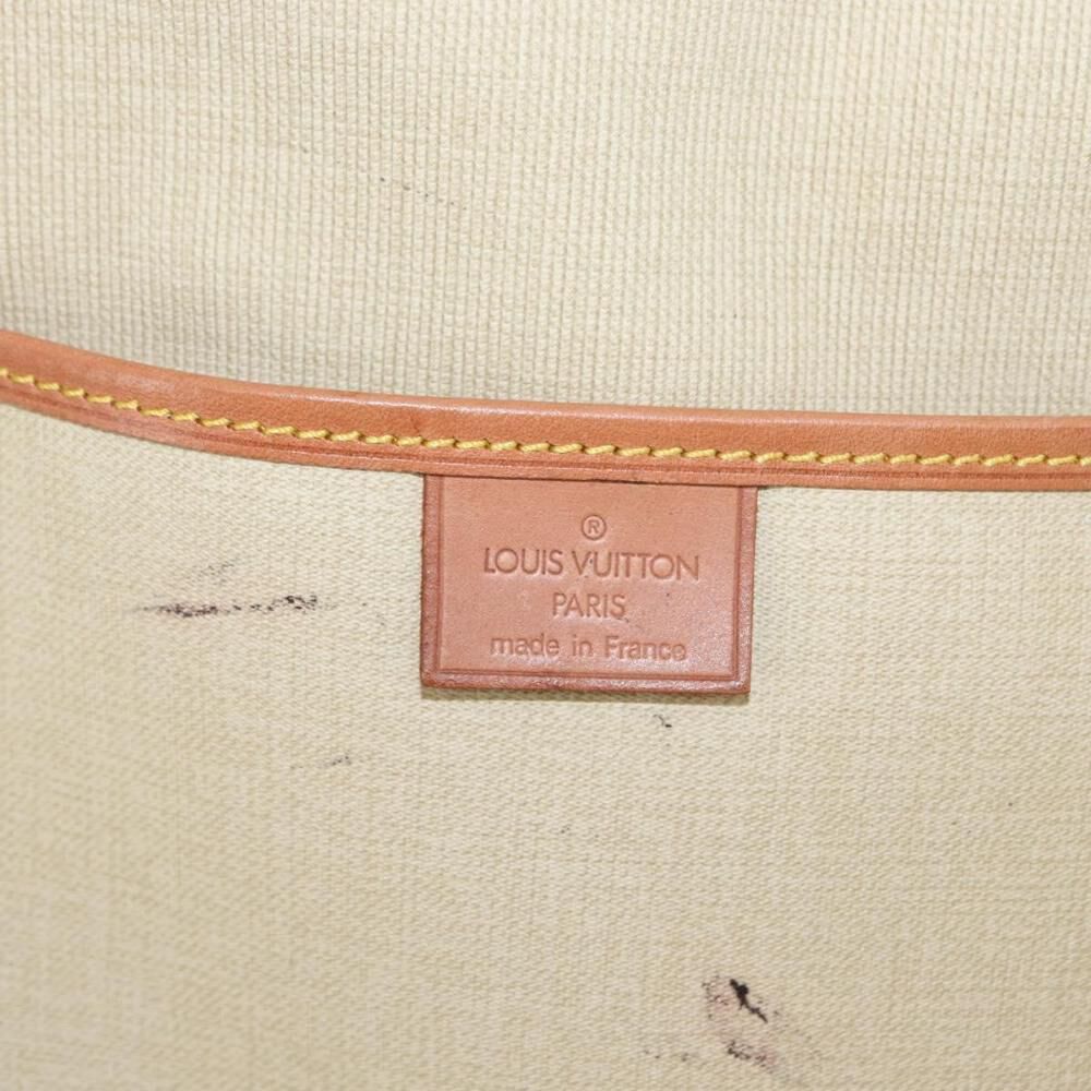 Louis Vuitton Excursion