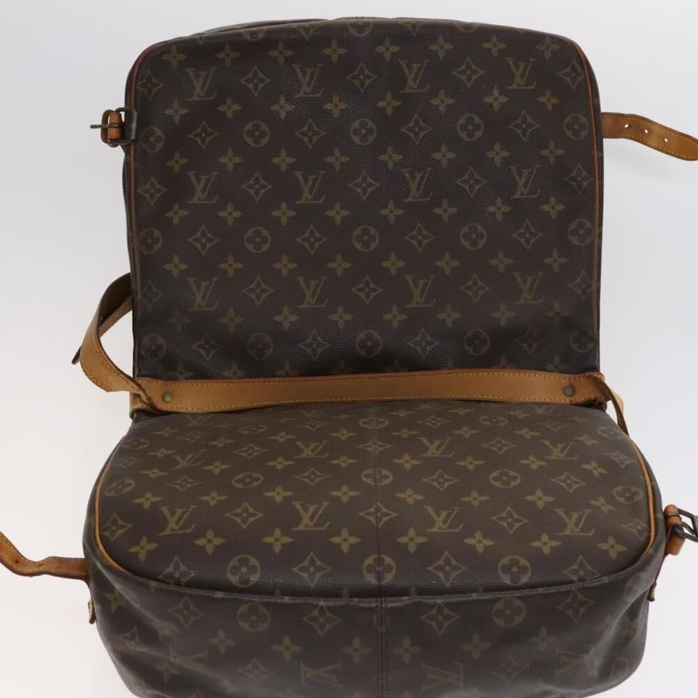 Louis Vuitton Saumur