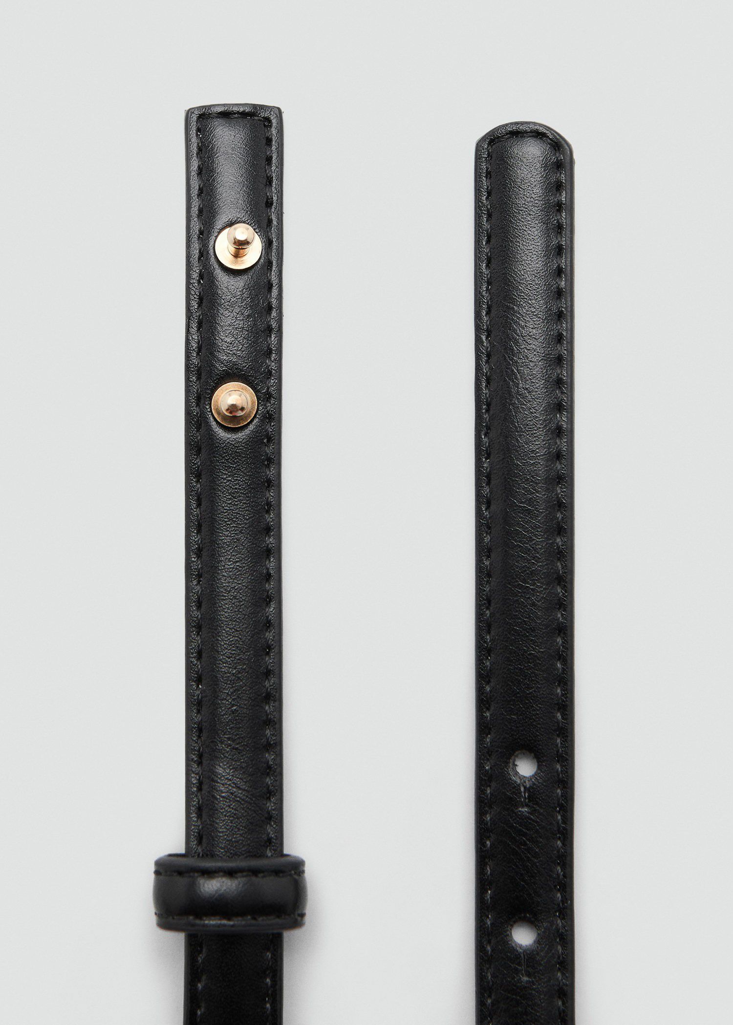 Thin belt with metal detail