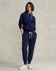 Sweatshirts & sweatpants