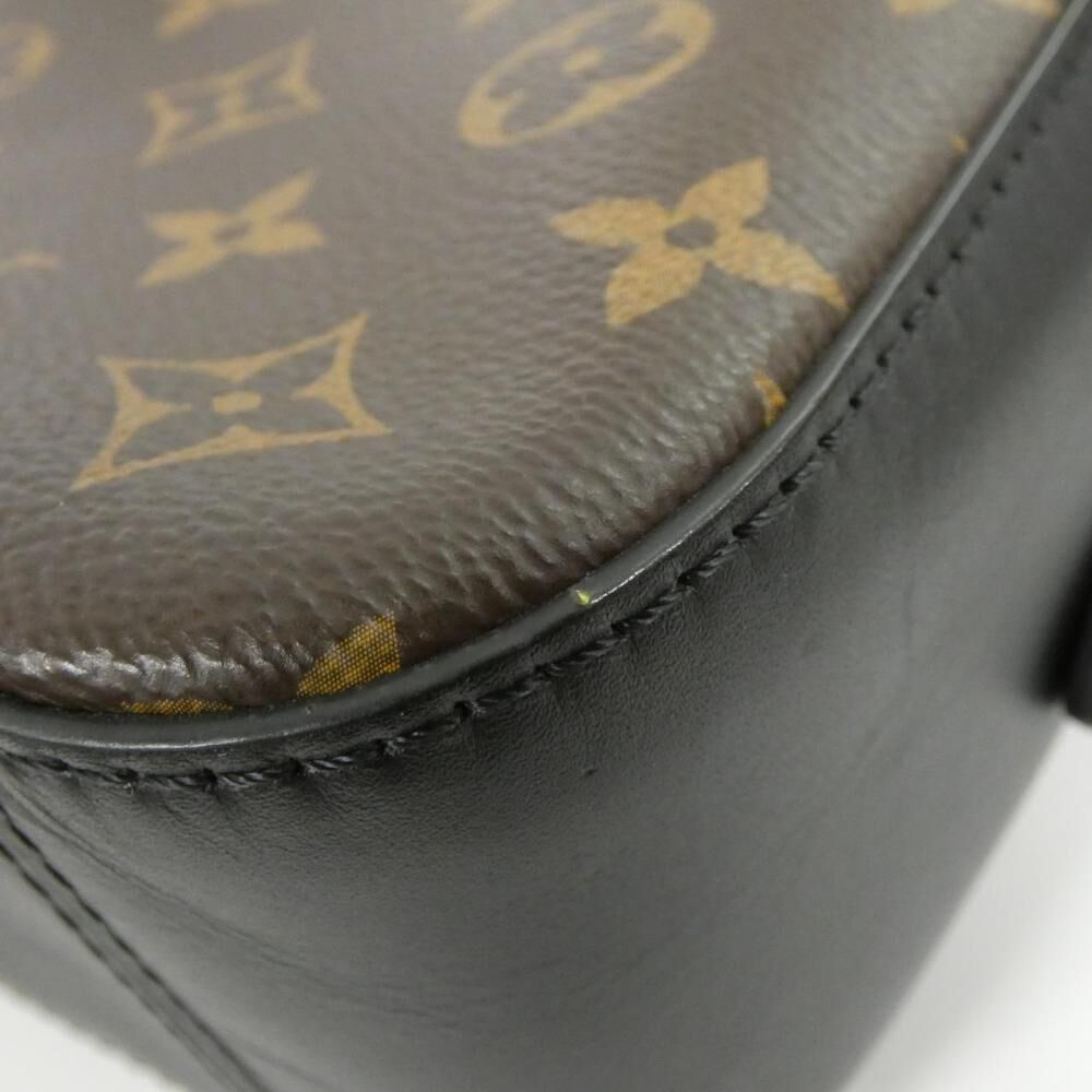 Louis Vuitton Shoulder Bags