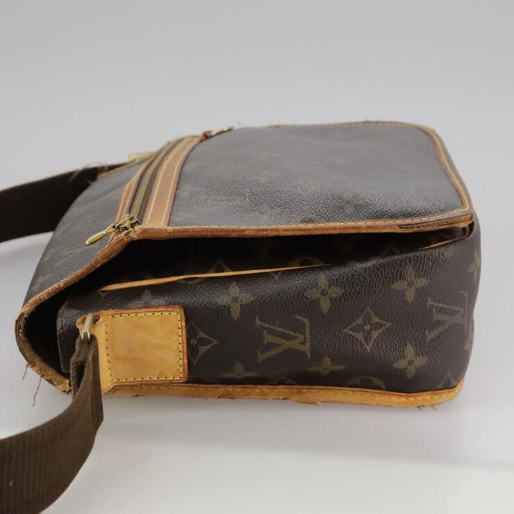 Louis Vuitton Bosphore