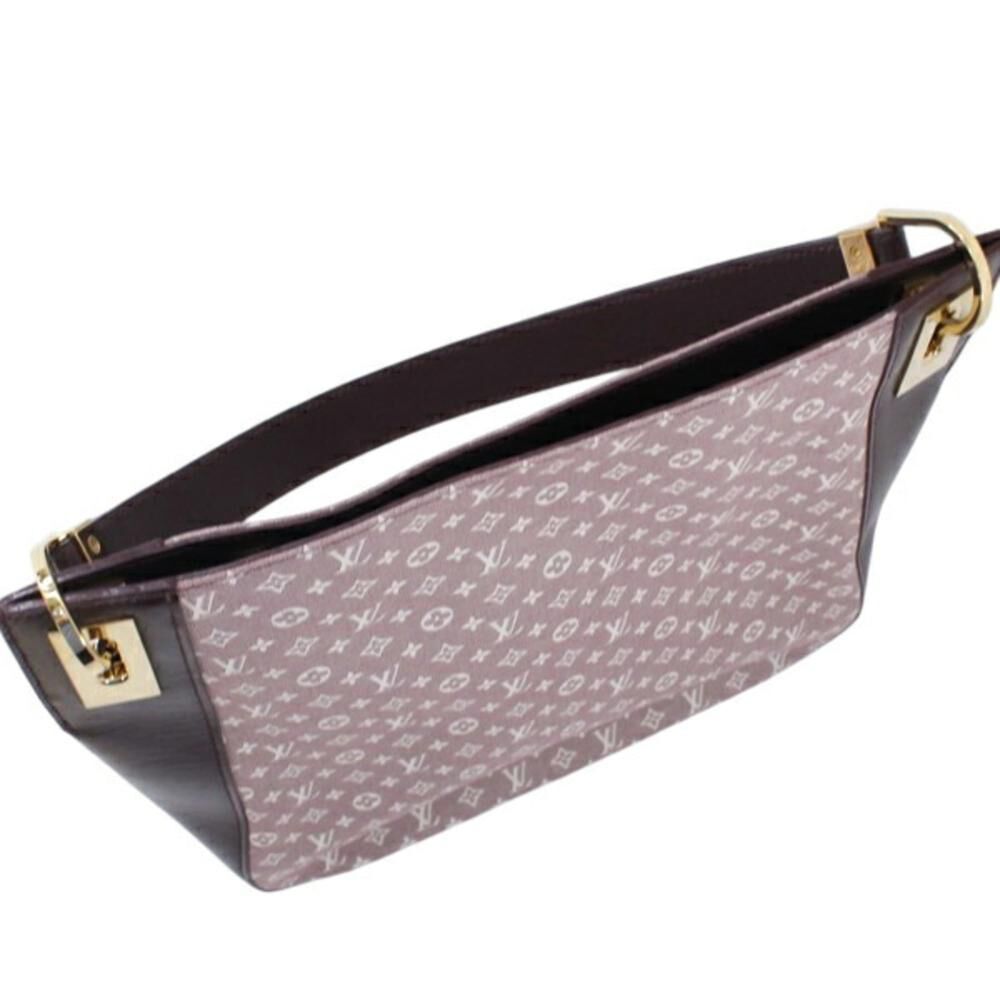 Louis Vuitton Shoulder Bags