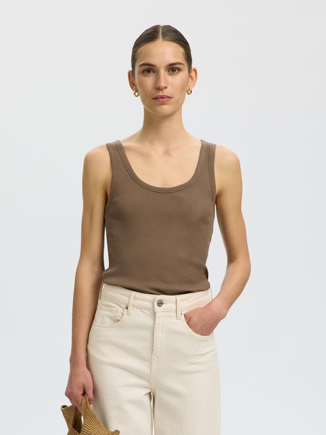 SLFANNA U-NECK TANK TOP NOOS