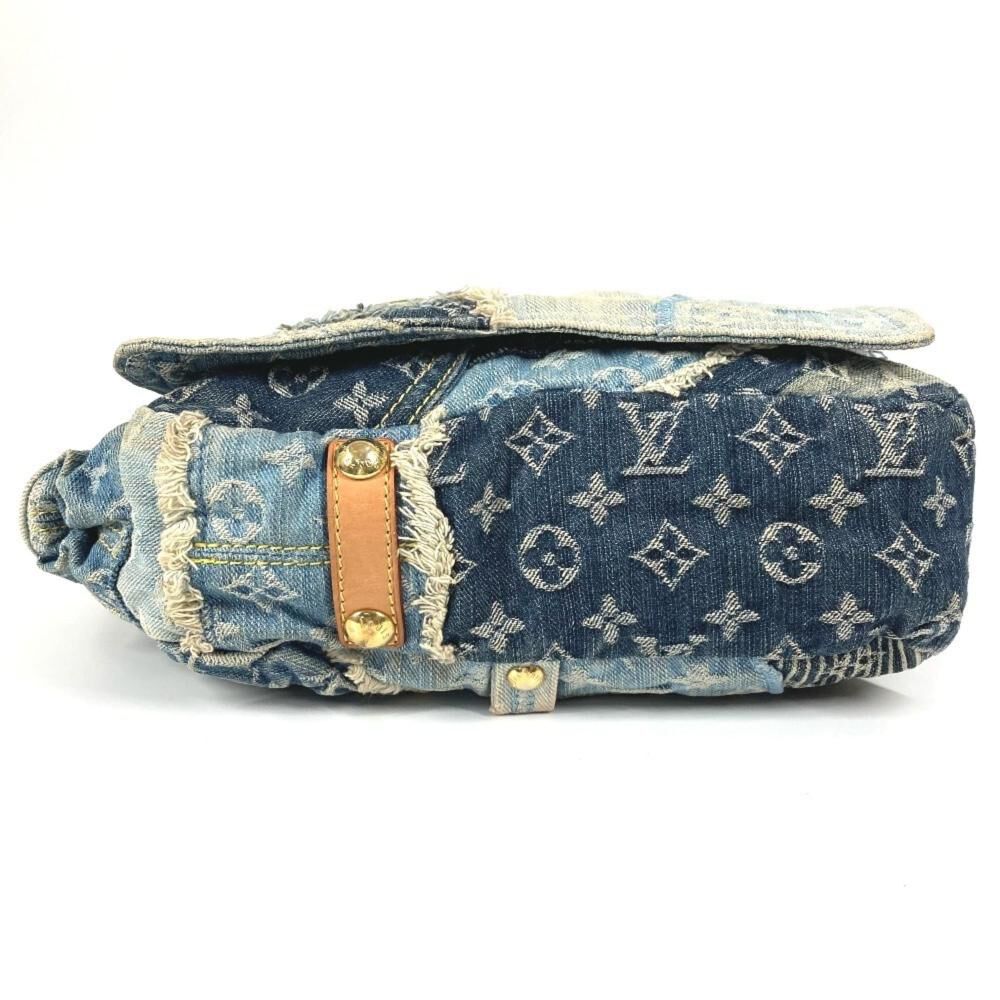 Louis Vuitton Shoulder Bags