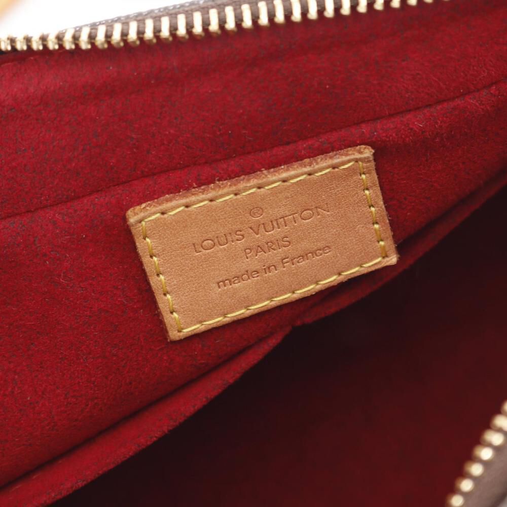 Louis Vuitton Shoulder Bags