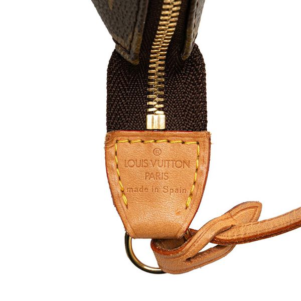 Louis Vuitton Pochette Accessoires