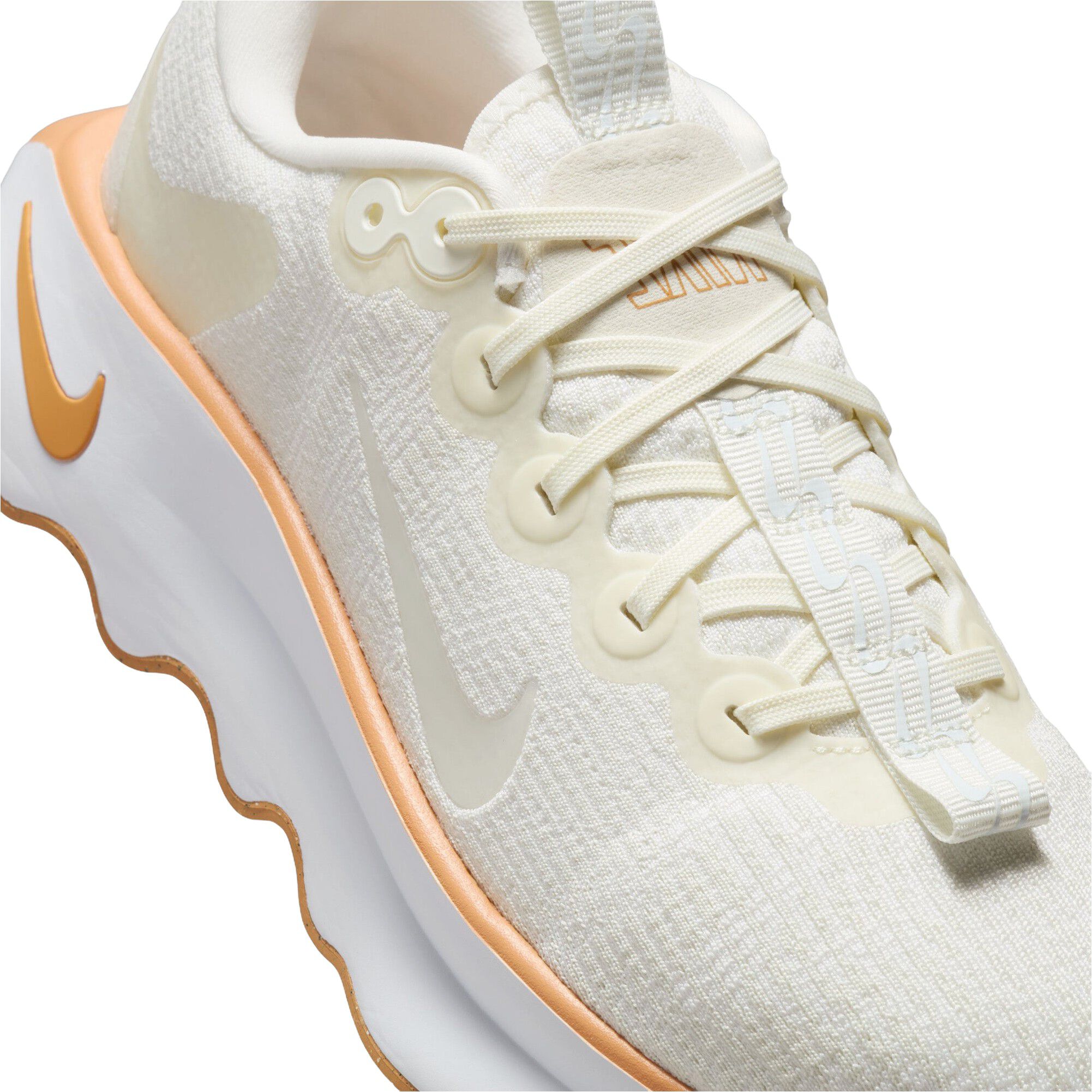Motiva Walking Sneakers