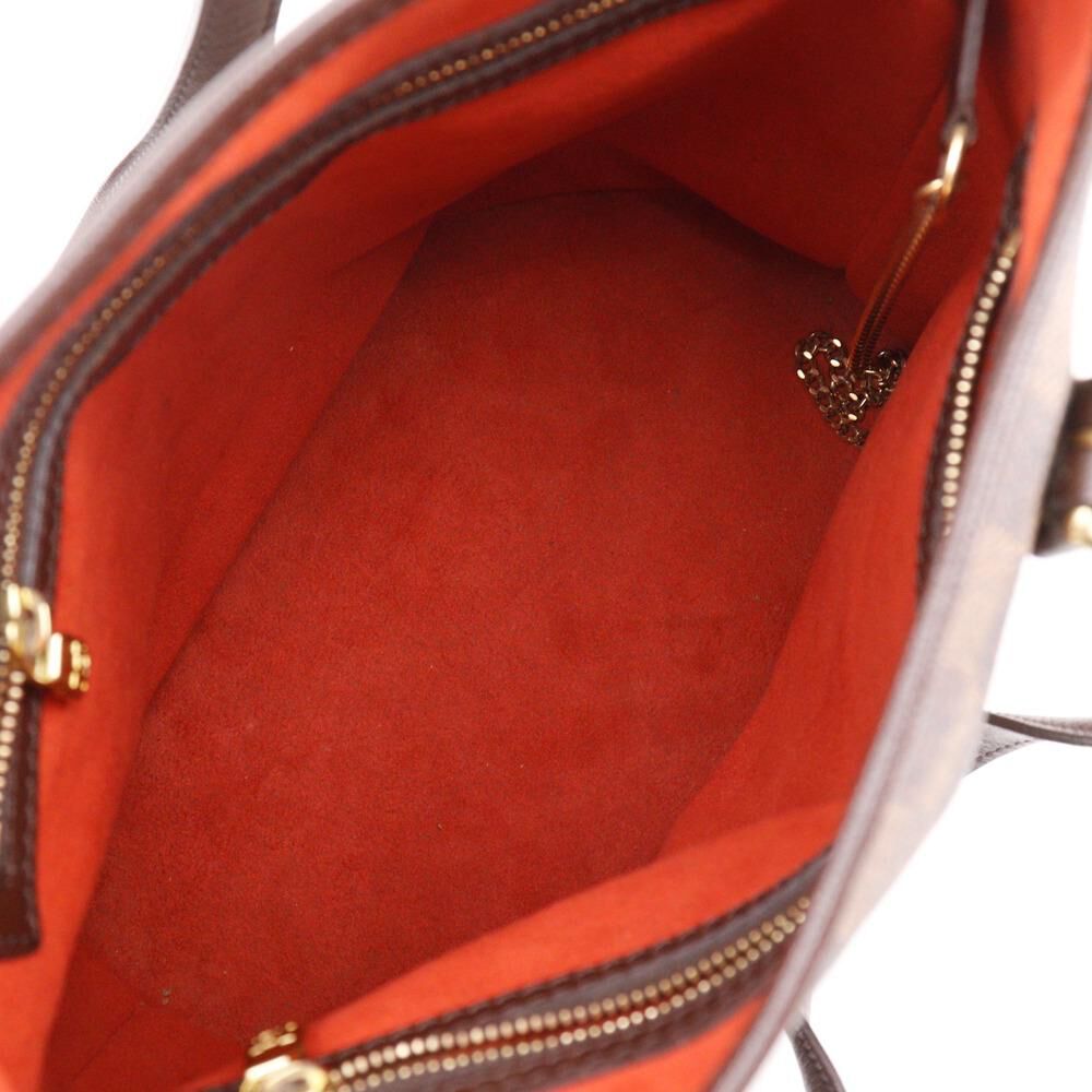 Louis Vuitton Marais