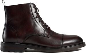 Laced boot