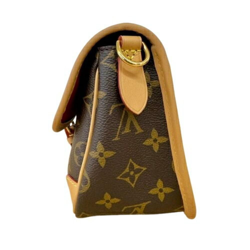 Louis Vuitton Shoulder Bags