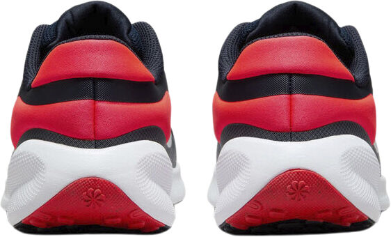 Revolution 7 sneakers