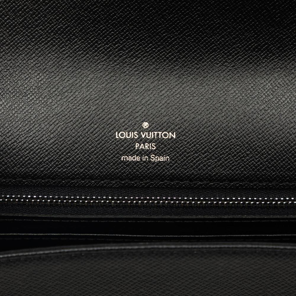 Louis Vuitton Clutch