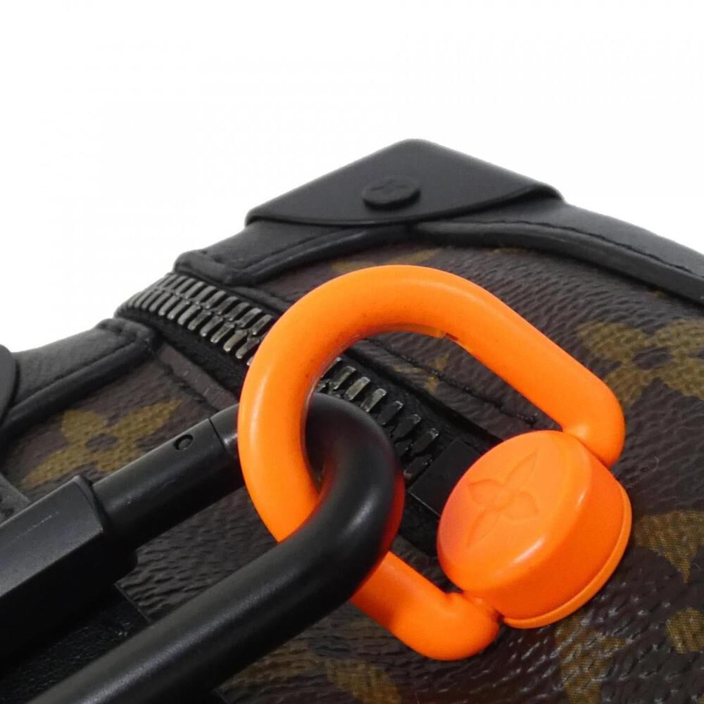 Louis Vuitton Shoulder Bags