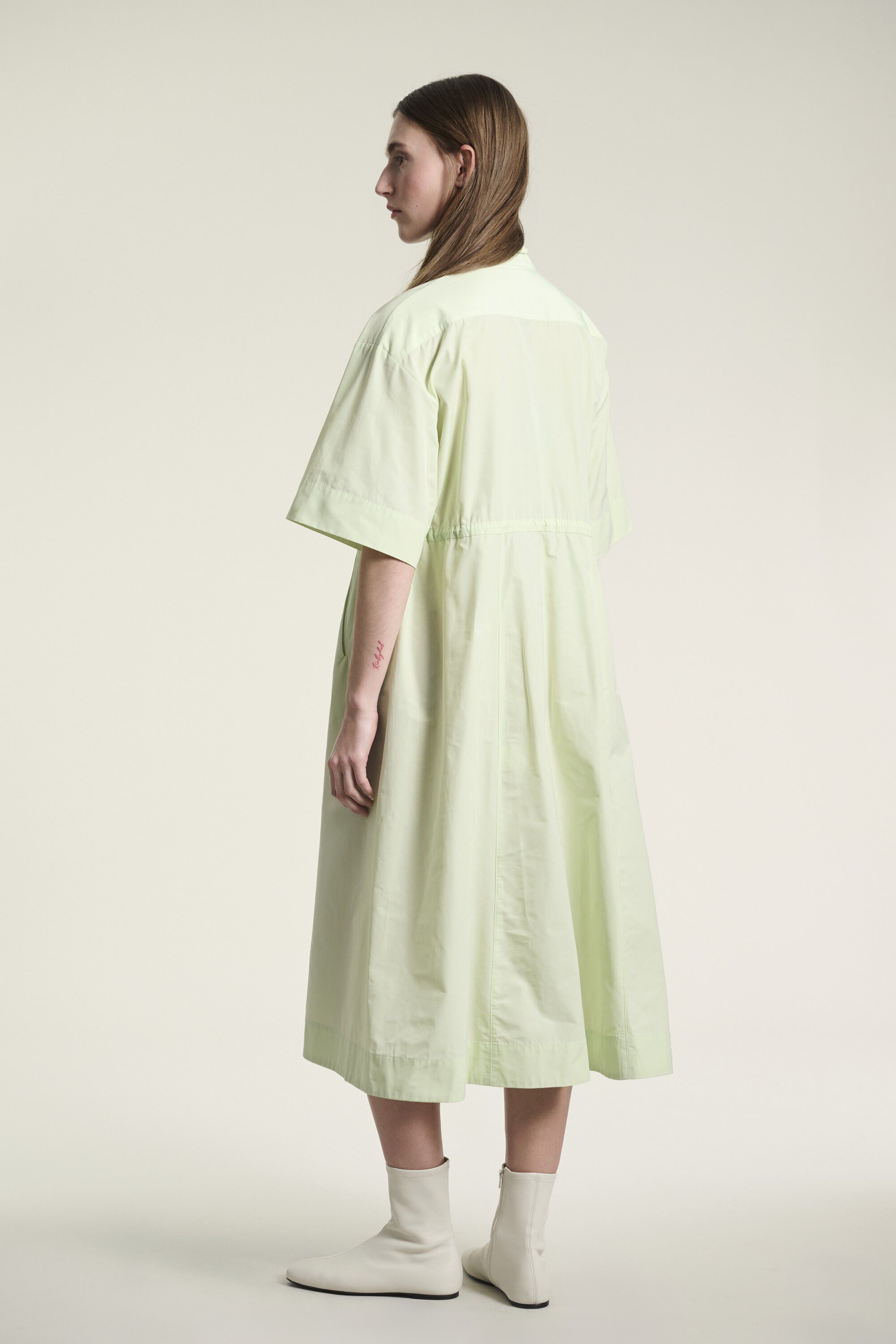 Fukkura kjole med lynl&aring;s