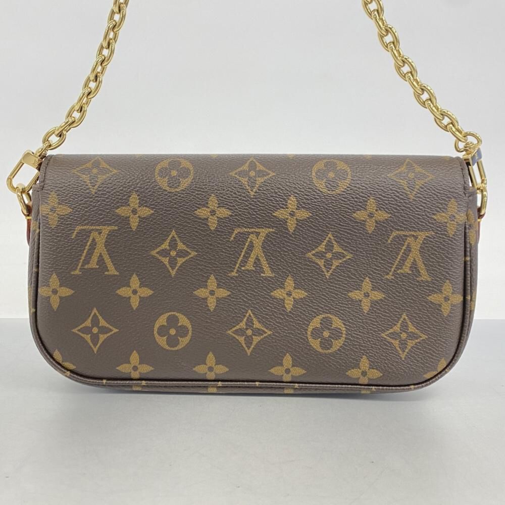 Louis Vuitton Clutch