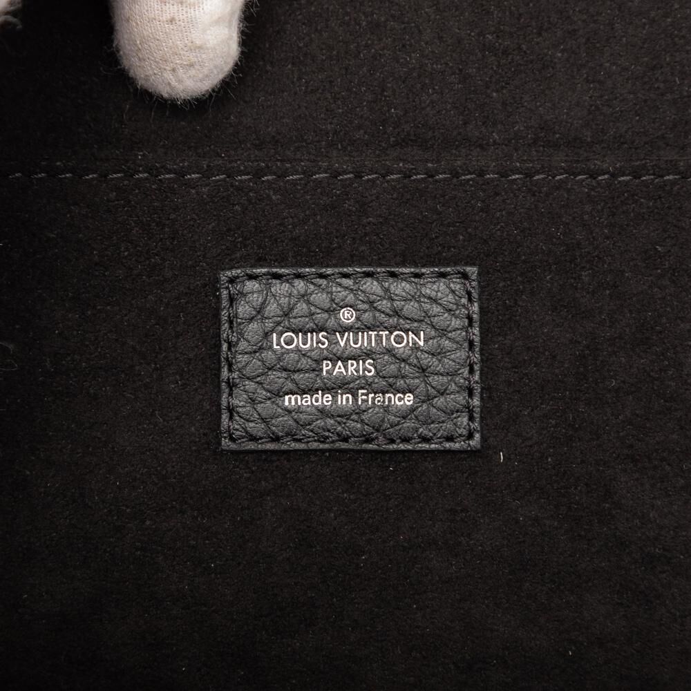 Louis Vuitton Clutch