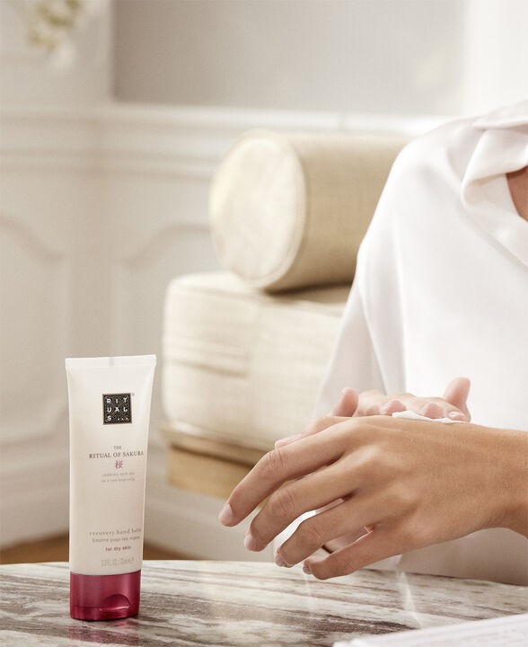 The Ritual of Sakura Recovery Hand Balm