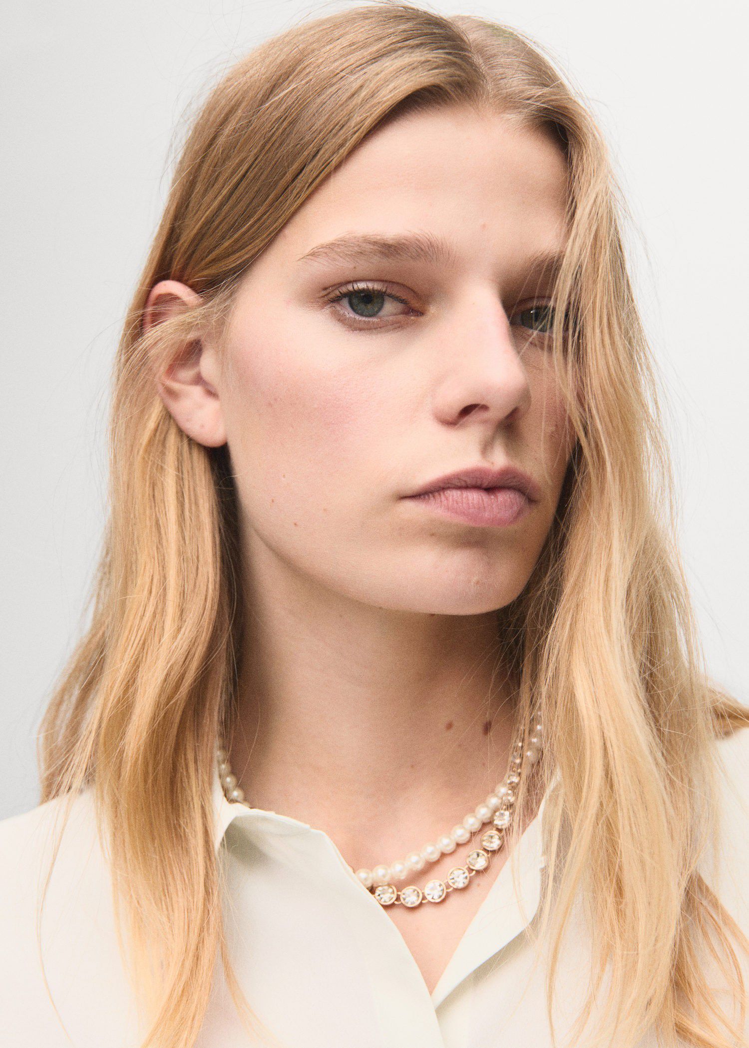 Fluid long-sleeved blouse