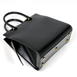 Yves Saint Laurent Handbag