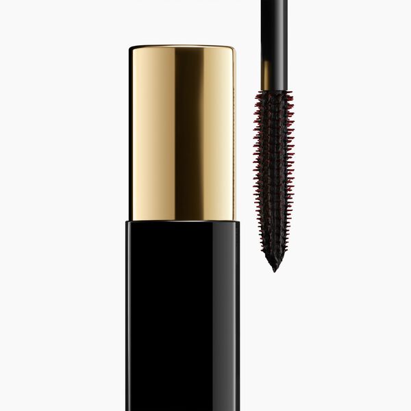 All-In-One Mascara: Volume, Length, Curl And Definition