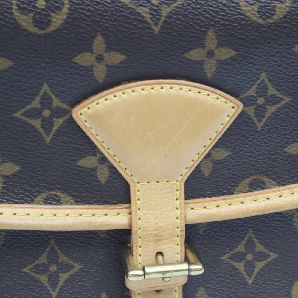 Louis Vuitton Shoulder Bags