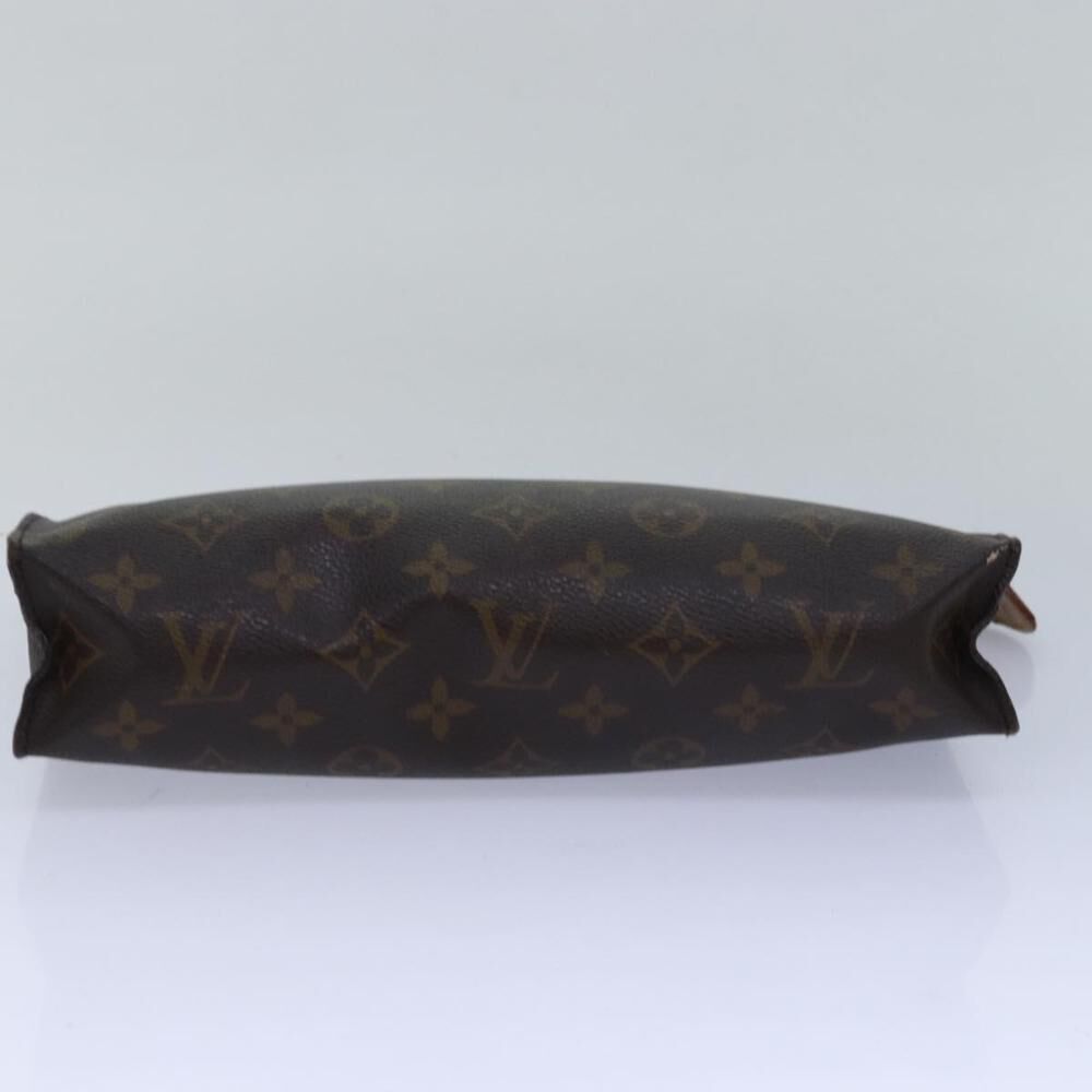 Louis Vuitton Poche Toilette