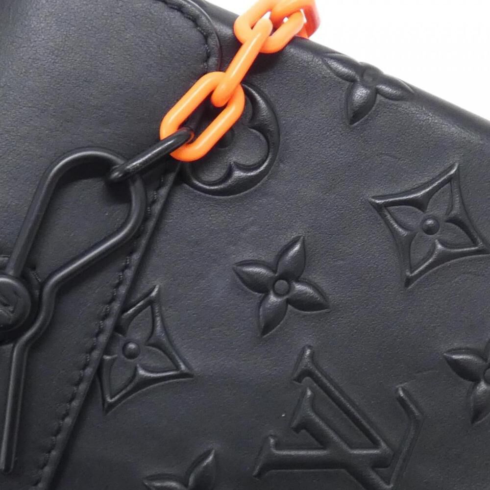 Louis Vuitton Shoulder Bags