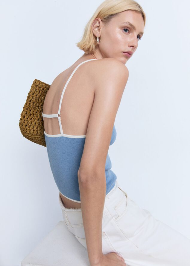 Knitted top with contrasting trim