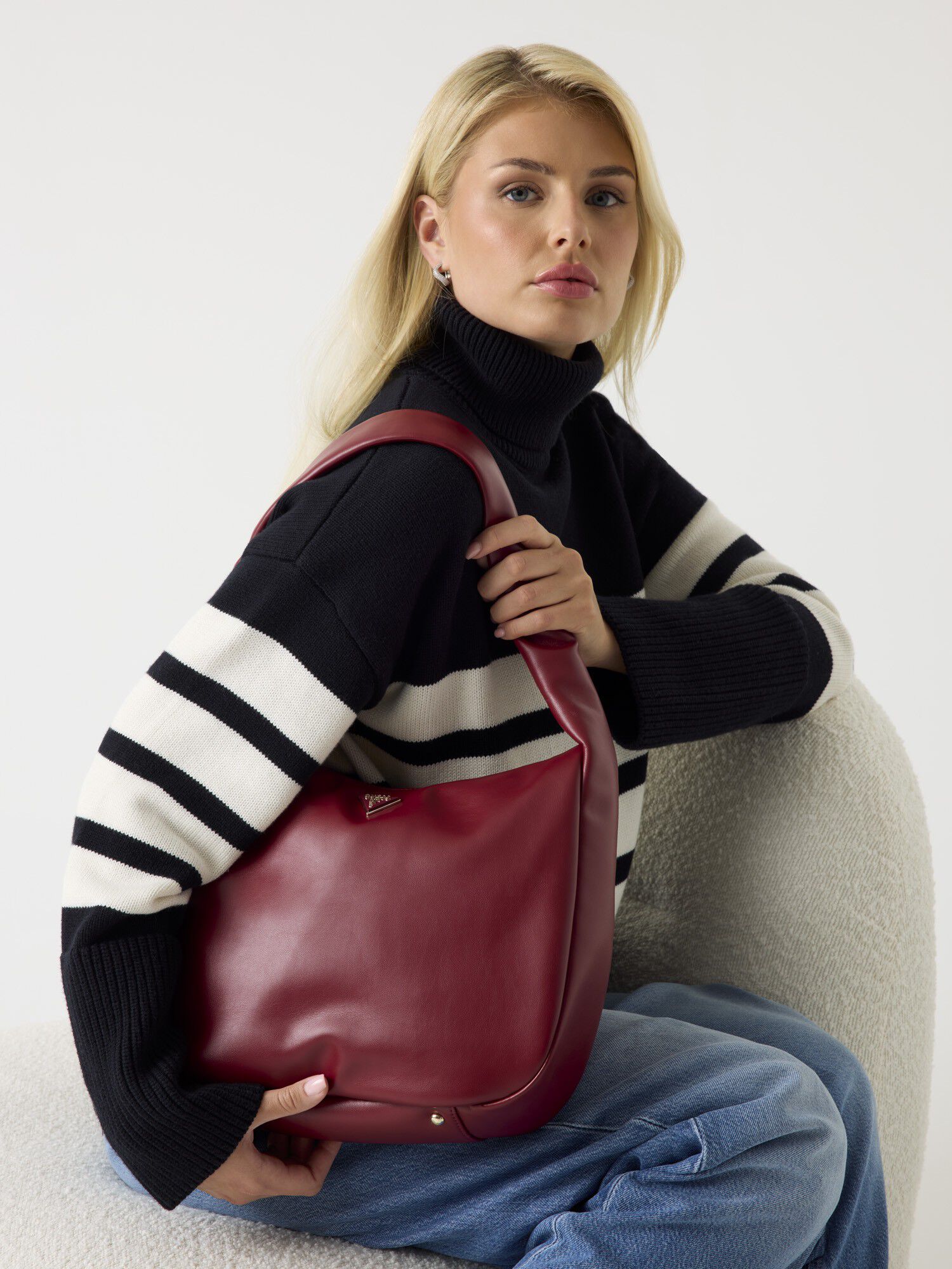 NOELLE II CNVRTBLE XBODY FLAP